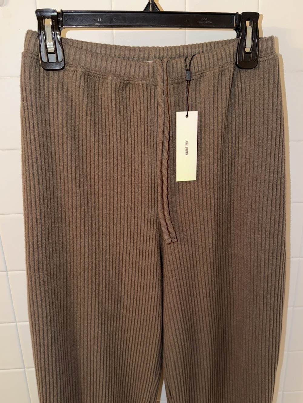 NWT! Joah Brown Relaxed Tapered Pants - Picture 11 of 12